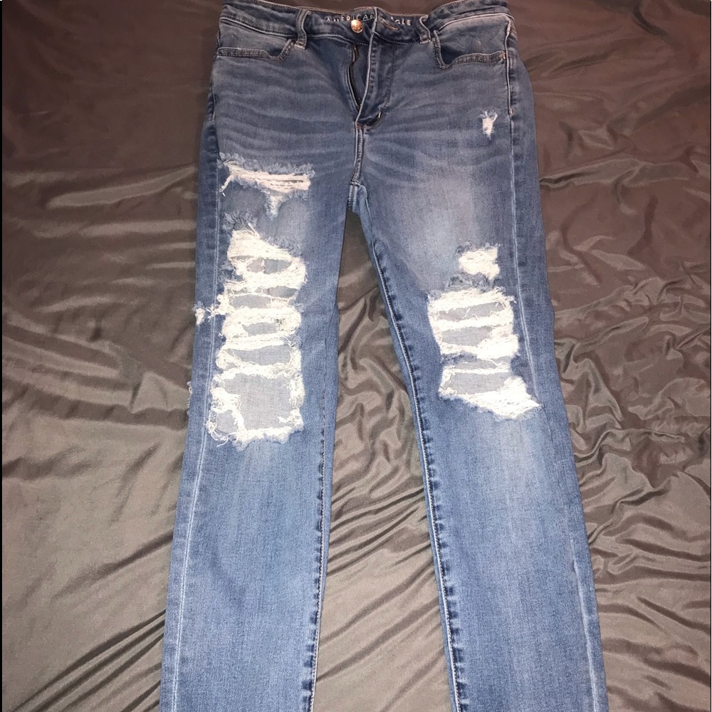 American Eagle Outfitters Distressed Light Blue Ankle Jeans